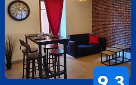 Appartement Industriel avec petite terrasse